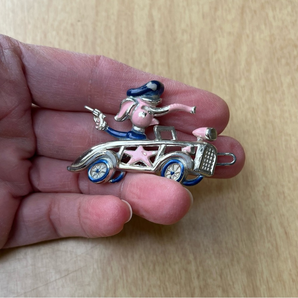 🌷Vintage 1956 Elephant Police Pin